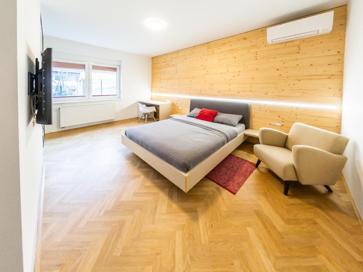 Apartmán Kamr'Ca Lublaň Exteriér fotografie