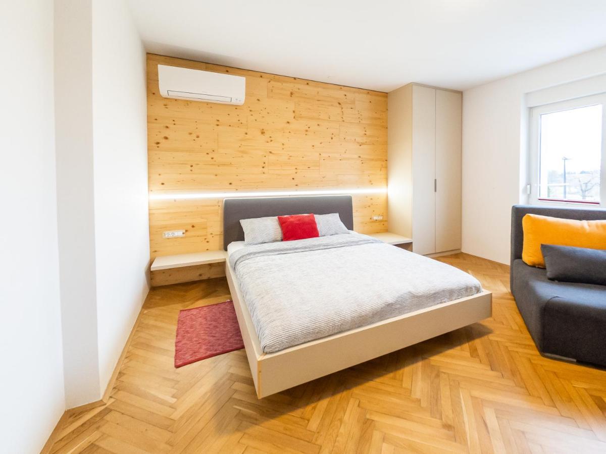 Apartmán Kamr'Ca Lublaň Exteriér fotografie